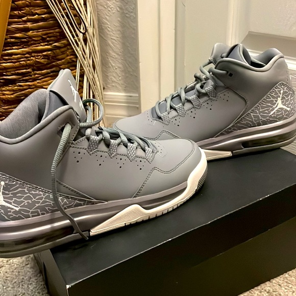 Jordan sneakers - Picture 4 of 4